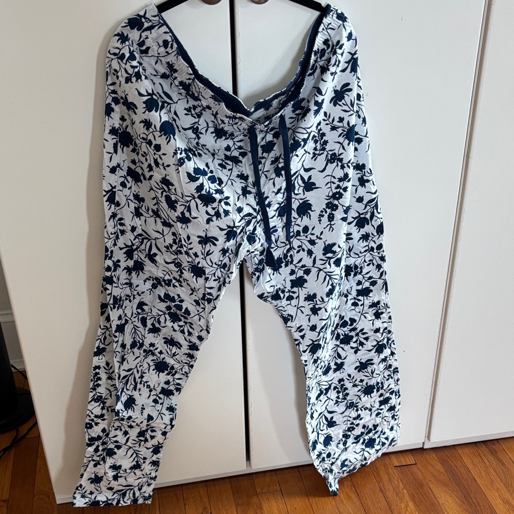 Women's Navy Floral Drawstring Pajama Pants